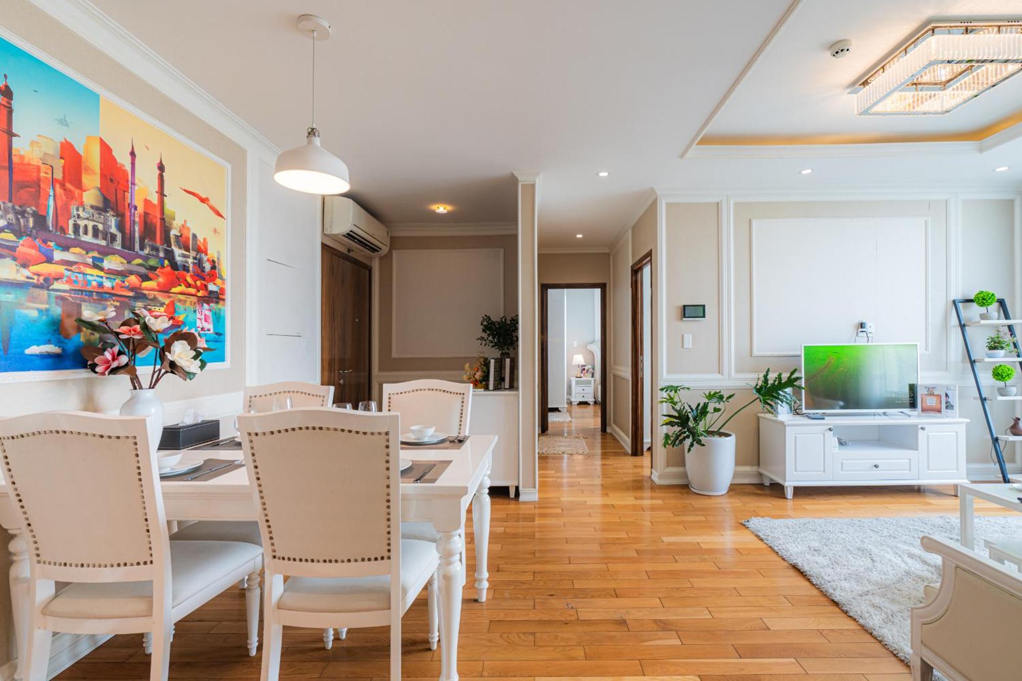 Leman Luxury * TP. Hồ Chí Minh