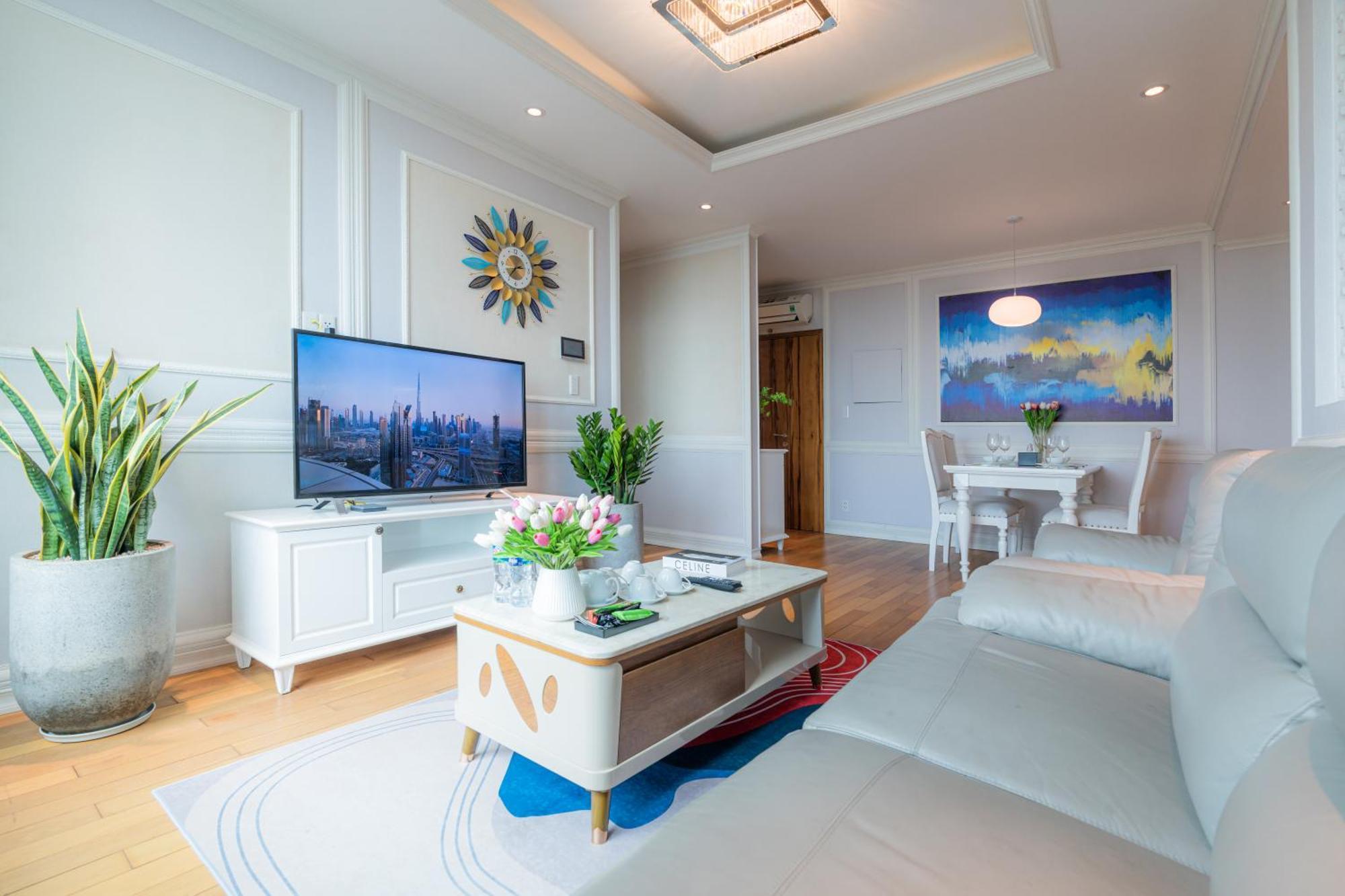 Leman Luxury