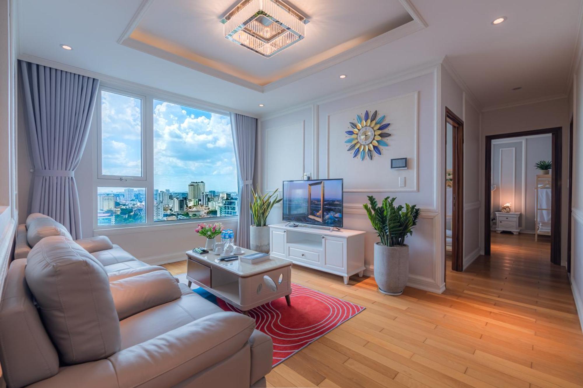 Leman Luxury * TP. Hồ Chí Minh