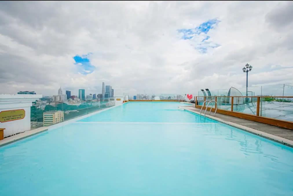 Leman Luxury Apartment