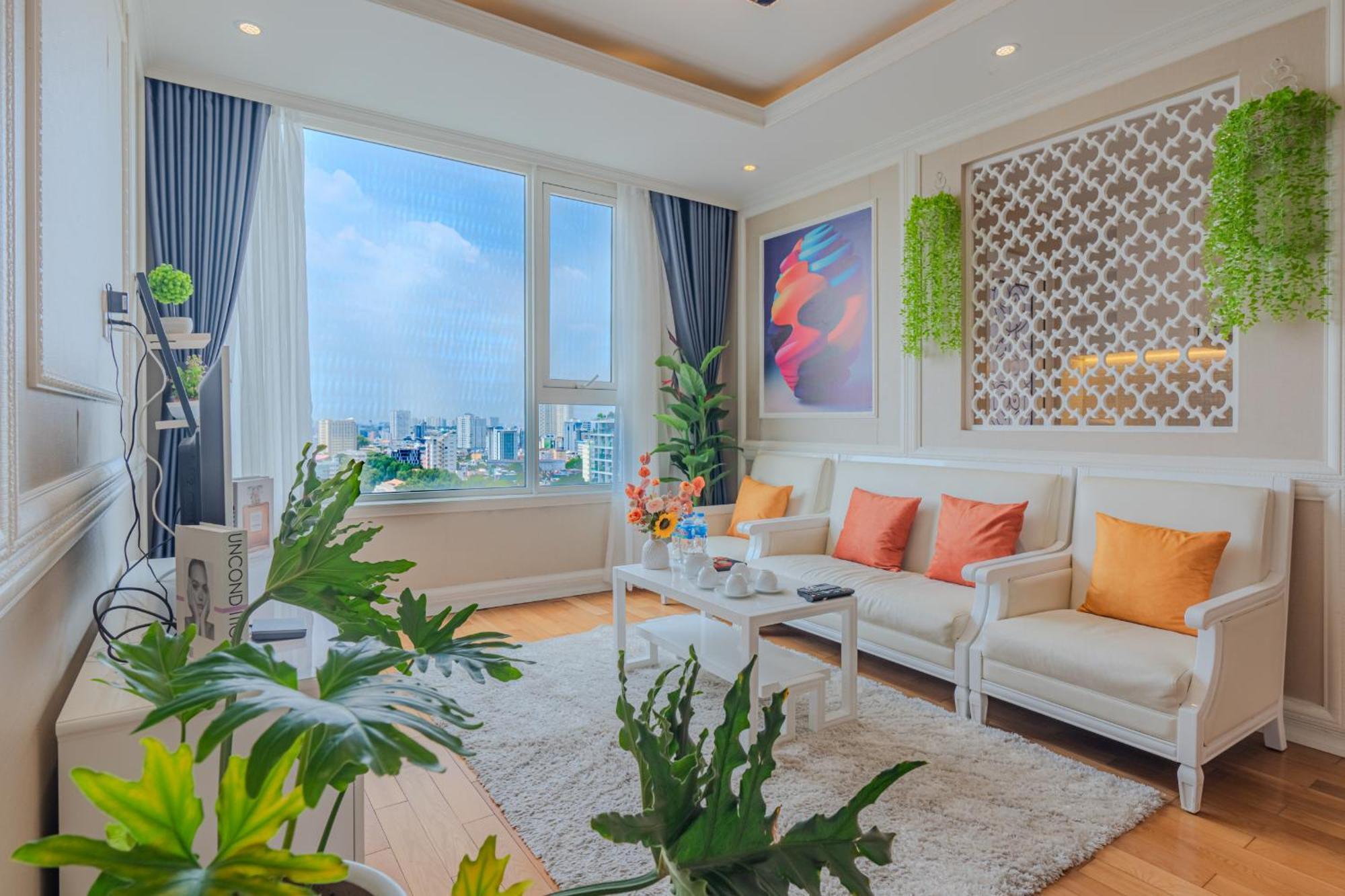 Leman Luxury * Ho Chi Minh City